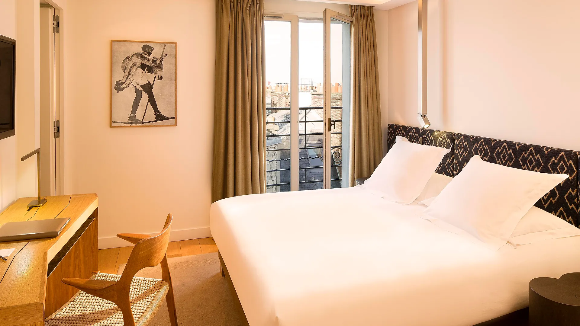 Hotel Marignan Champs-Elysees Paris 5*,