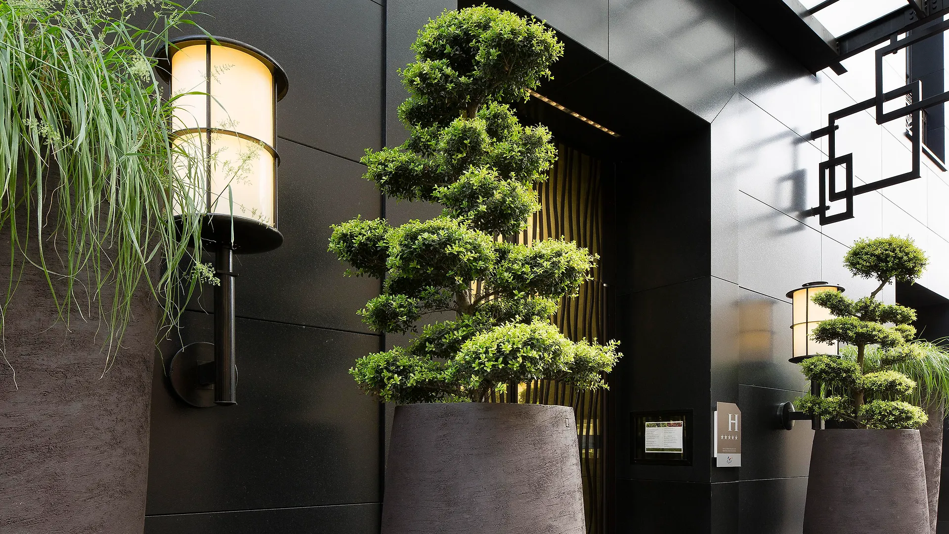 Hotel Marignan Champs-Elysees Paris